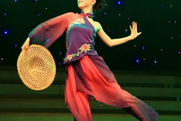 小白鸽舞蹈学校舞蹈演出