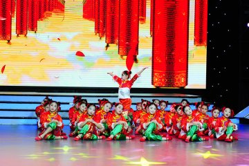 小白鸽舞蹈学校《梦娃》